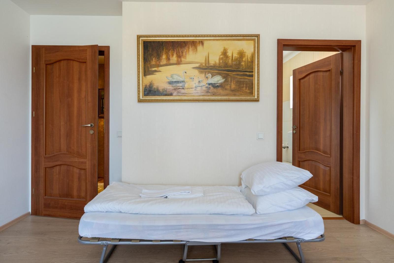 Faraway Aparthotel Near Vienna Airport With Anytime Self Check In Bruck-Leitha Oda fotoğraf