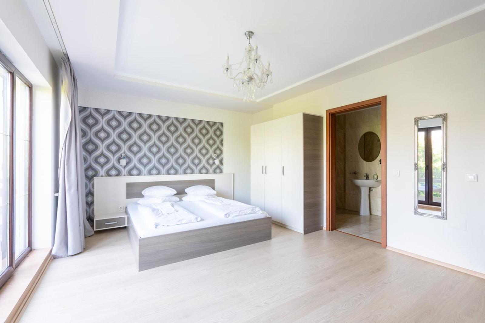 Faraway Aparthotel Near Vienna Airport With Anytime Self Check In Bruck-Leitha Dış mekan fotoğraf